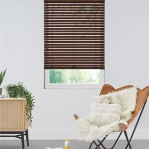 Essentials - Wooden jealousy with privacy closure 50mm